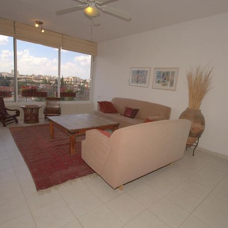 Kfar Saba View Apartment Værelse billede